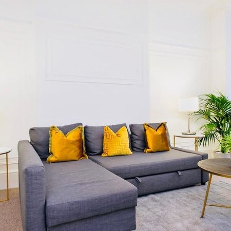 Spacious & Charming Garden Flat -Zone 2- Great For Central London Access Екстериор снимка