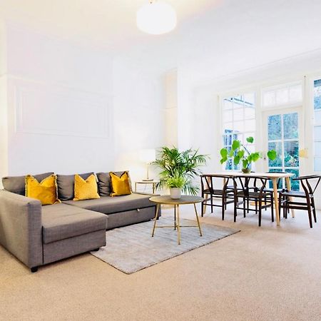 Spacious & Charming Garden Flat -Zone 2- Great For Central London Access Екстериор снимка
