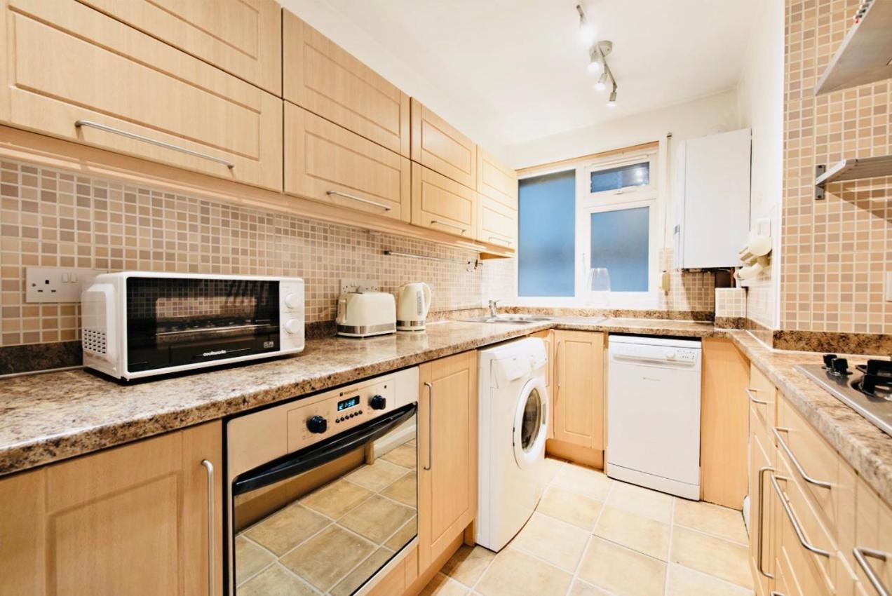 Spacious & Charming Garden Flat -Zone 2- Great For Central London Access Екстериор снимка
